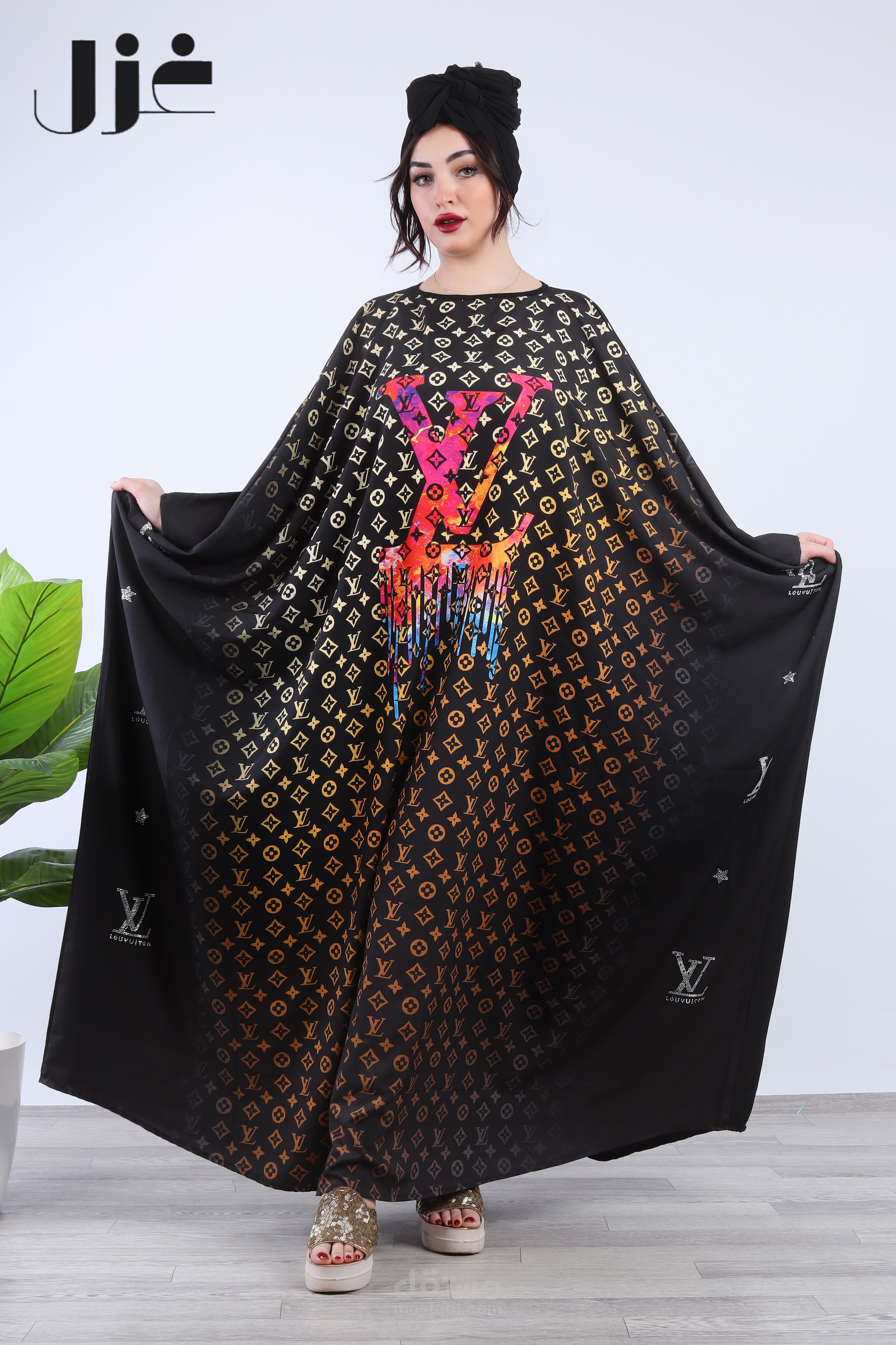 تصوير عبايات لشركه * غزل *