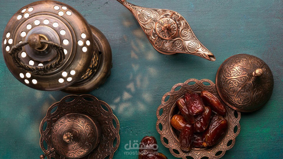 كتابة مقالة باللغة الإنجليزية بعنوان "7 فوائد لإقامة شعائر رمضان"