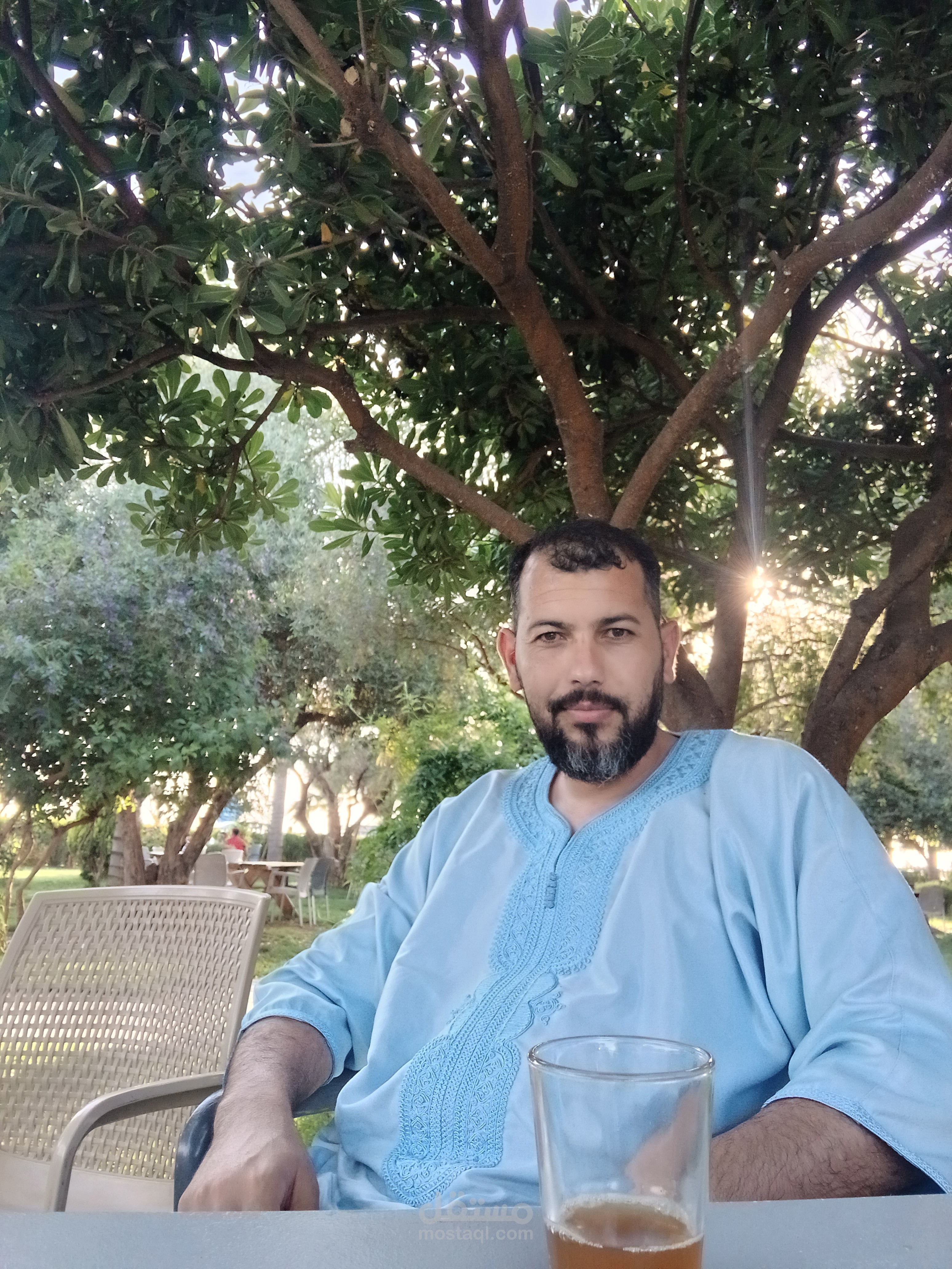 العنوان: تفريغ نصي احترافي لمقابلة صوتية الوصف: تفريغ دقيق لمقابلة صوتية مدتها 10 دقائق من العربية إلى نص مكتوب. الخدمة تشمل: تفريغ حرفي واضح، تنسيق الفقرات، مراجعة إملائية ونحوية كاملة. مدة التسليم: 6 ساعات.