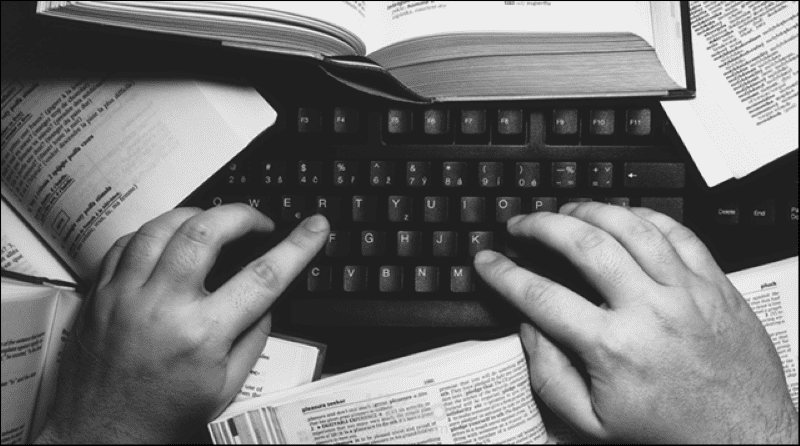 كتابة أبحاث في المجال الإجتماعي والإقتصادي والقانوني