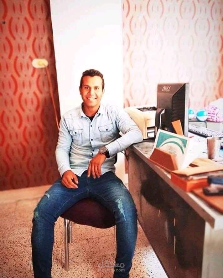 كاشير فى مول كارفور اريد