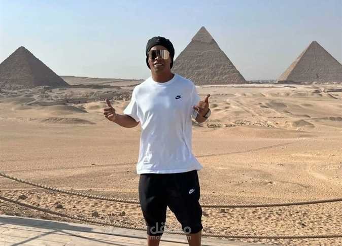زيازه رونالدينهو  في مصر هو واحد من اللاعبين البرازيليين .