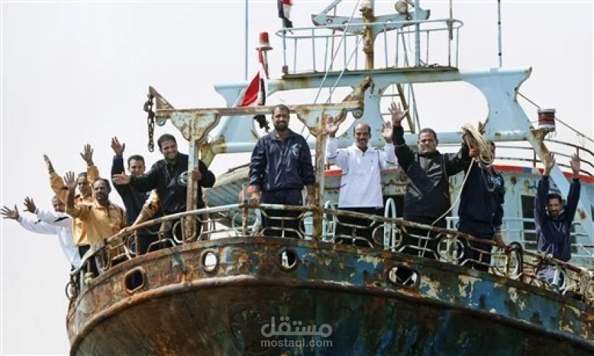 وصفت صحيفة "الديلي ميل - Daily Mail" البريطانية ان 2 من الصيادين المصريين حققوا "هروب جريء ومثير - daring and dramatic escape"