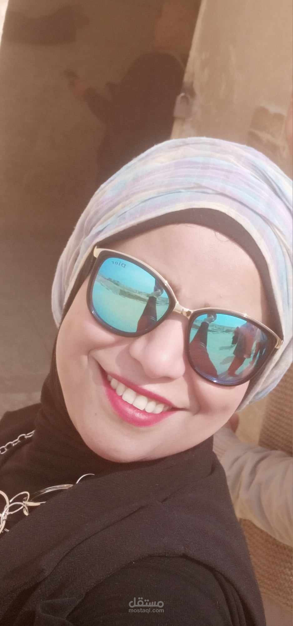 افضل التصميمات ومونتاج الفيديو وكتابة المحتوى وفويس اوفر وكتابة الاخبار