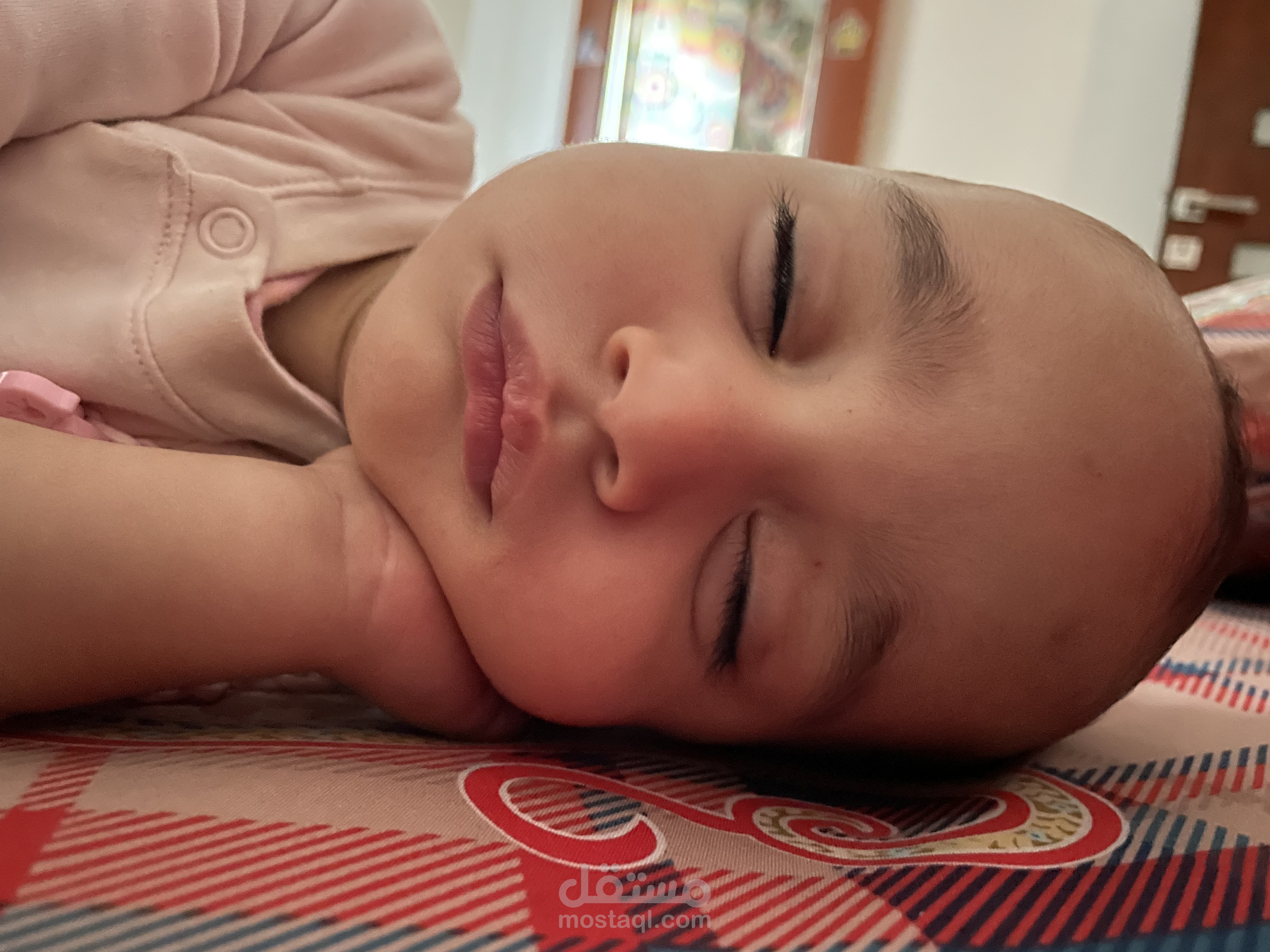 اعمال صحفيه متخصصه في عالم المرأة و الطفل لمجله مصريه