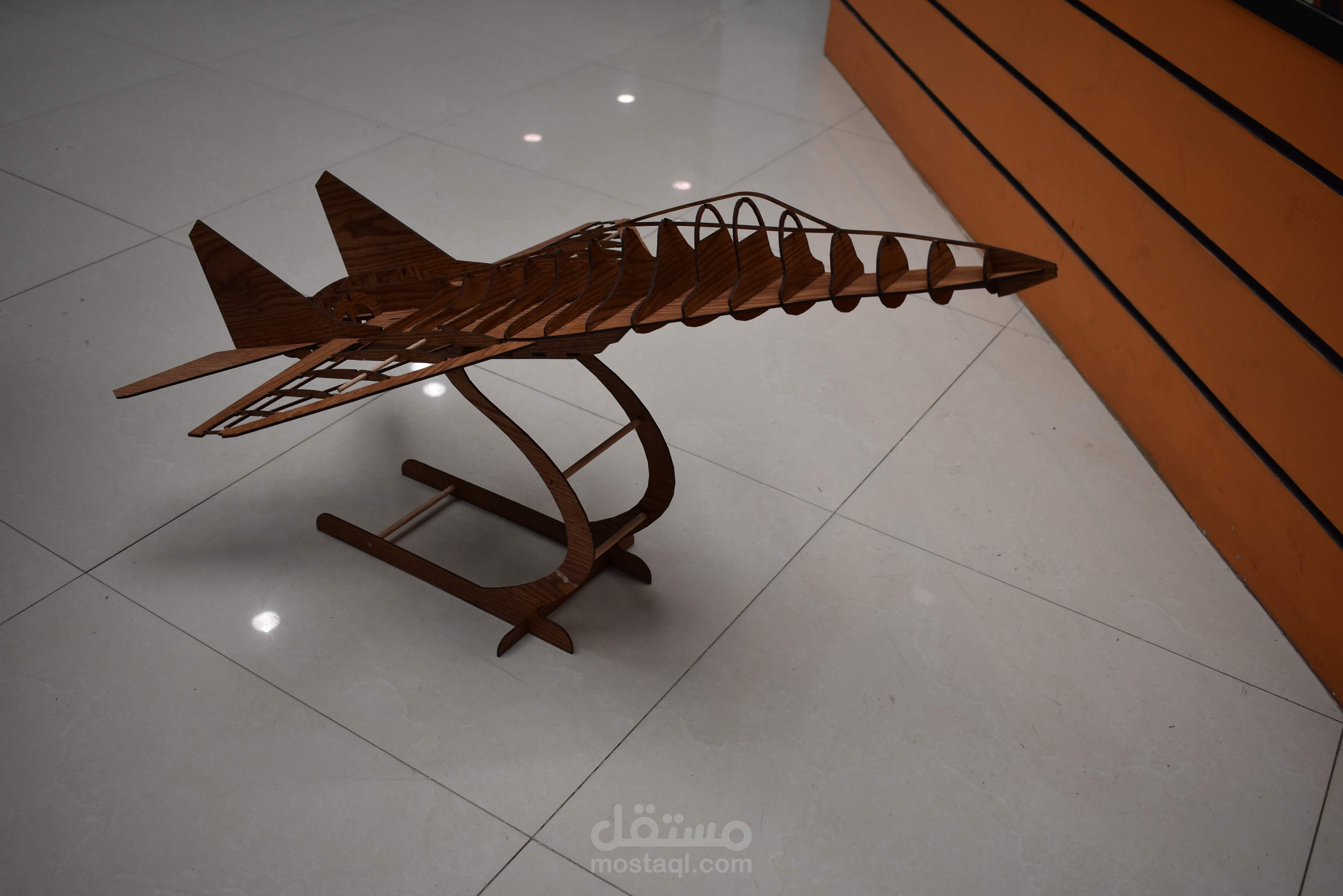 تصميم و تقطيع ليزر و تجميع لطائرة MIG-29