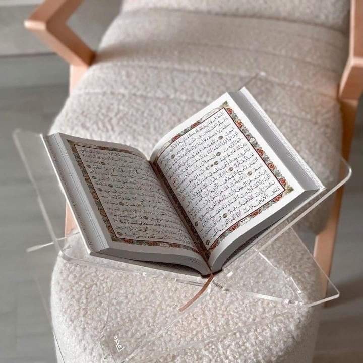 معلم لغة عريبة