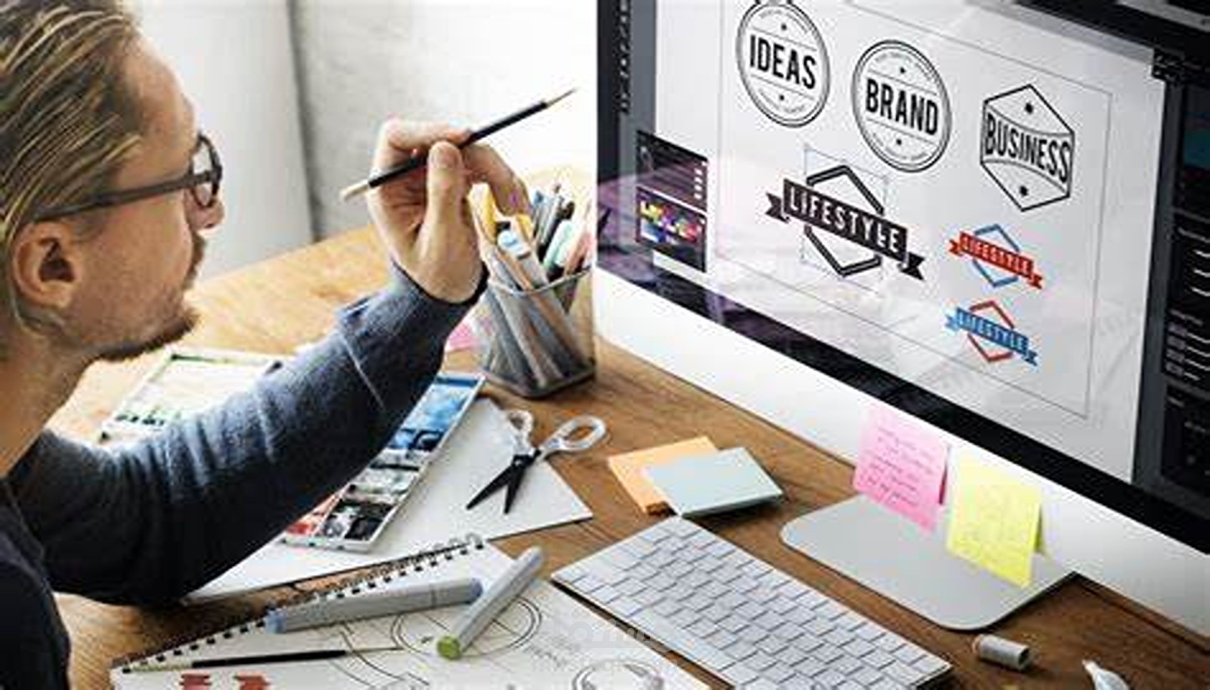 خدمة تصميم شعار بشكل احترافي