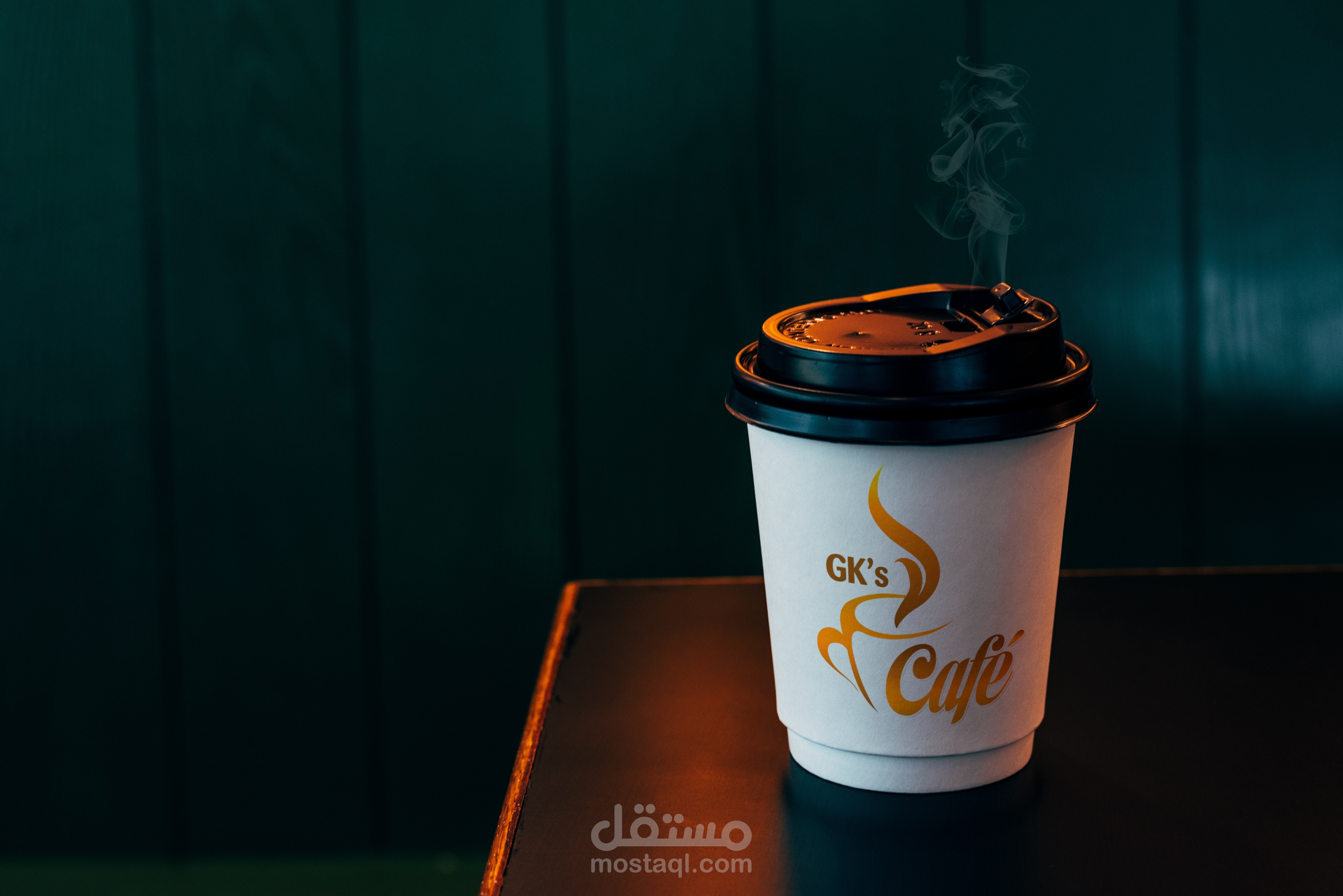 تصميم بوستات و اعلانات السوشل ميديا