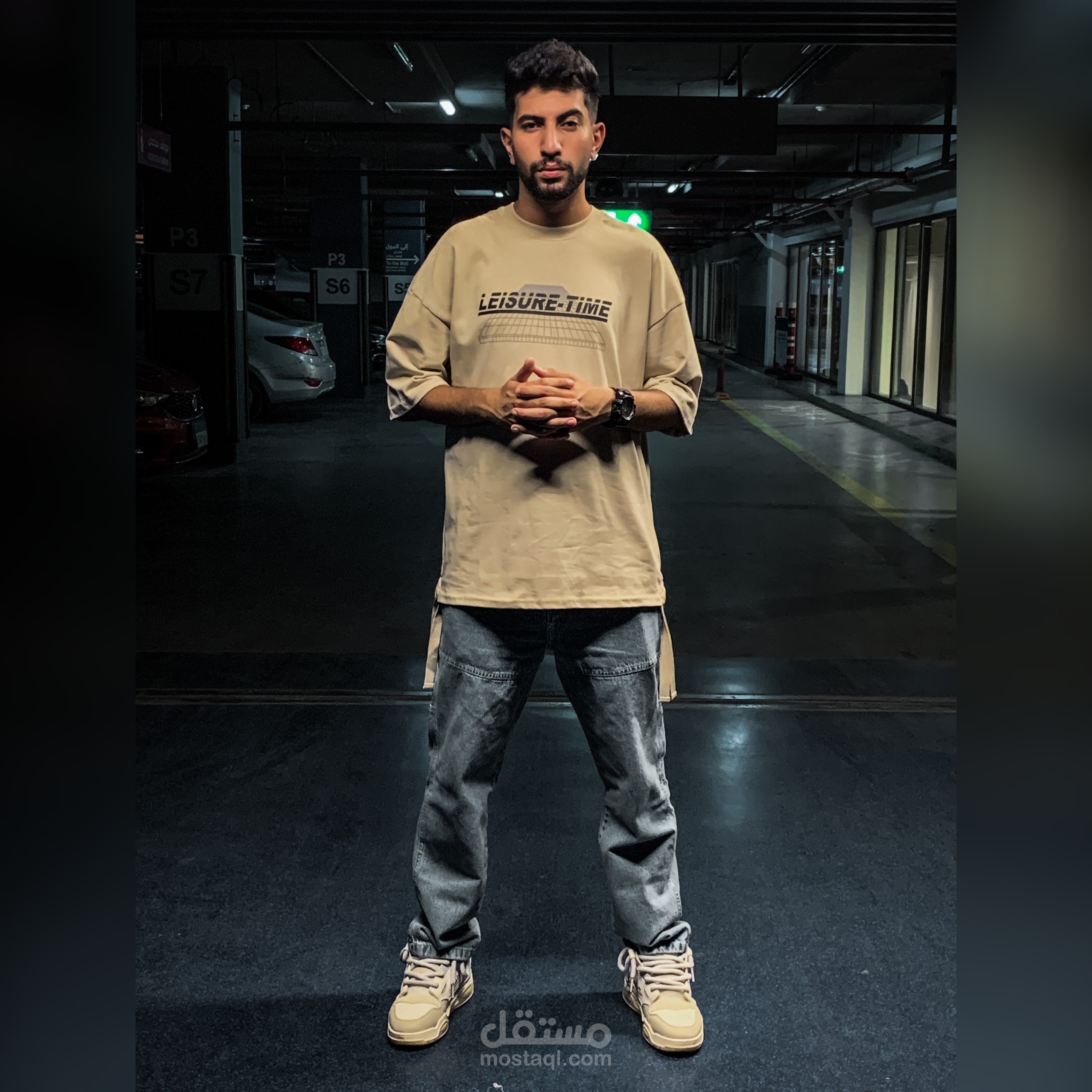 أقدّم خدمات مونتاج احترافية تشمل:  تعديل فيديوهات يوتيوب، إنستغرام، Reels، TikTok  قص وتنظيم اللقطات بشكل إبداعي  إضافة مؤثرات بصرية وصوتية جذابة  تصحيح الألوان وتحسين جودة الصورة والصوت  إضافة لوجو، نصوص، ترجمات أو موسيقى مناسبة