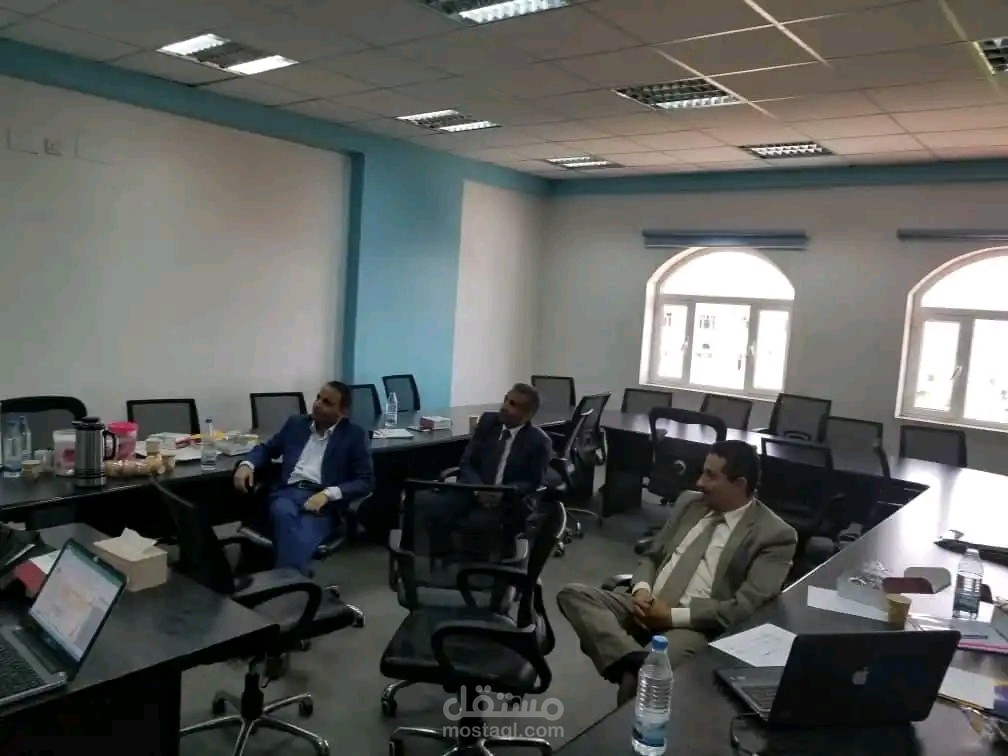 مدرس جامعي