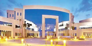 إيجابيات وسلبيات الدراسة في الجامعة بالغة العربية و الانجليزية