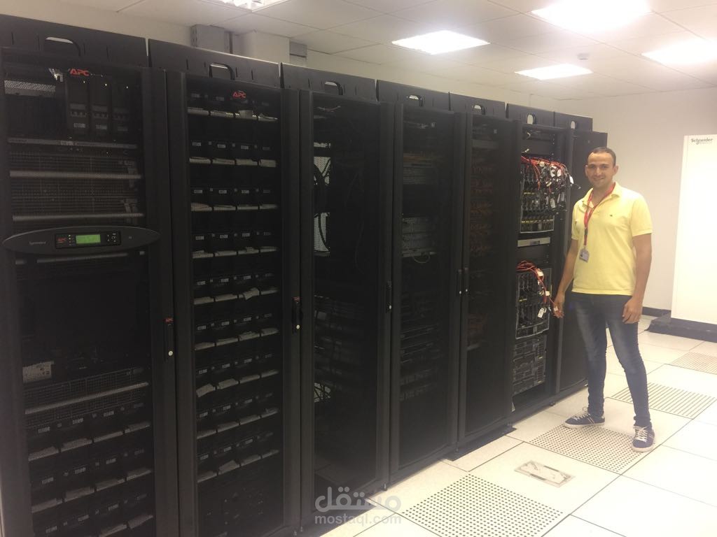 بناء مركز بيانات جديد