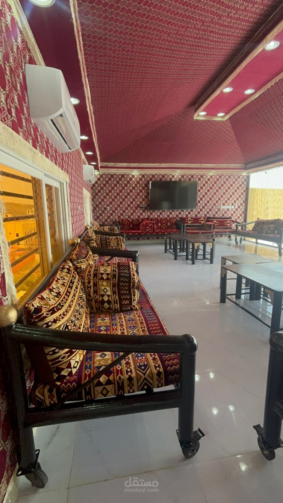 إعلان : إستراحة مطل أبها