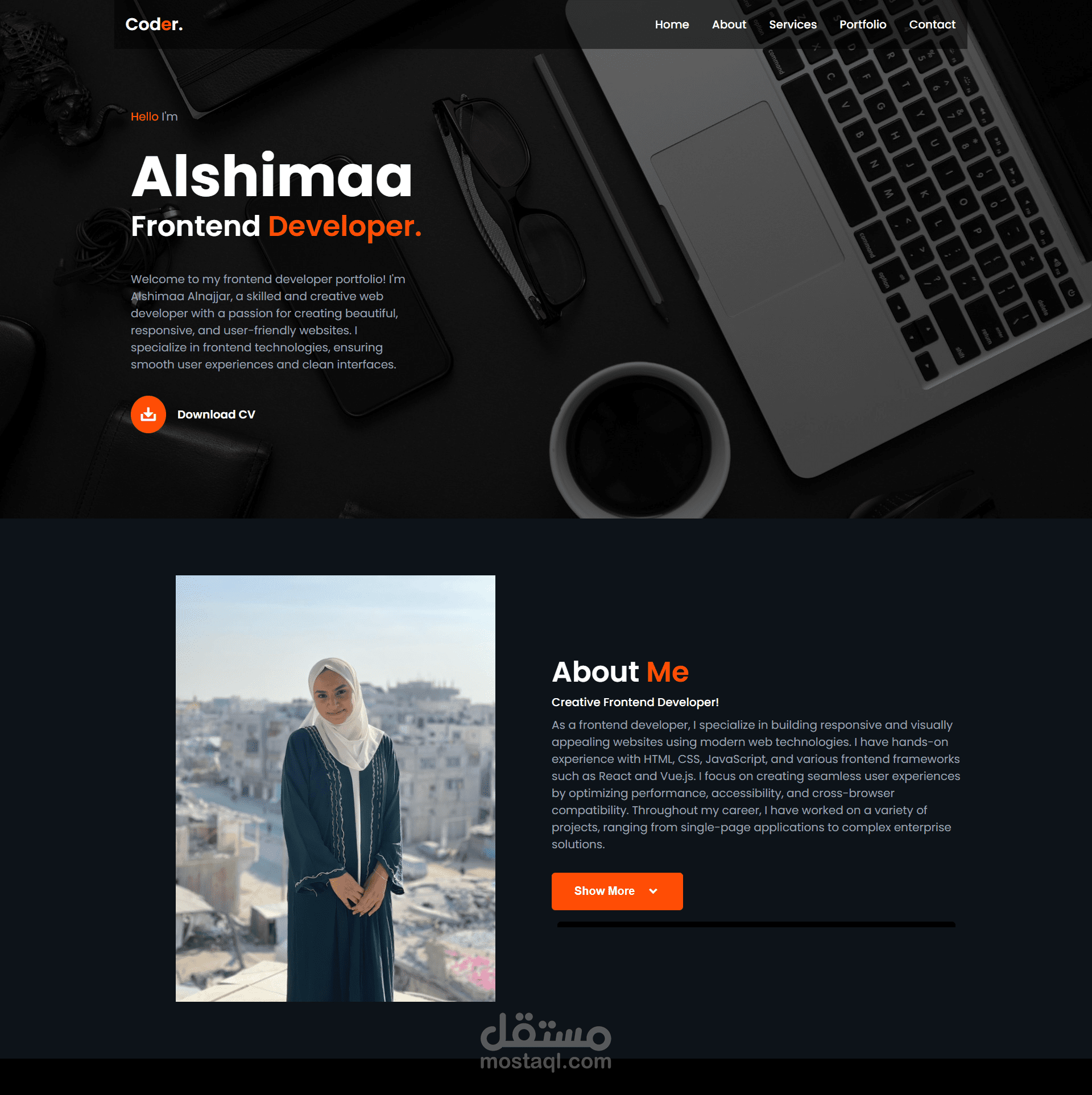 موقع Portfolio  مميز بألوانه و تصميمه البسيط