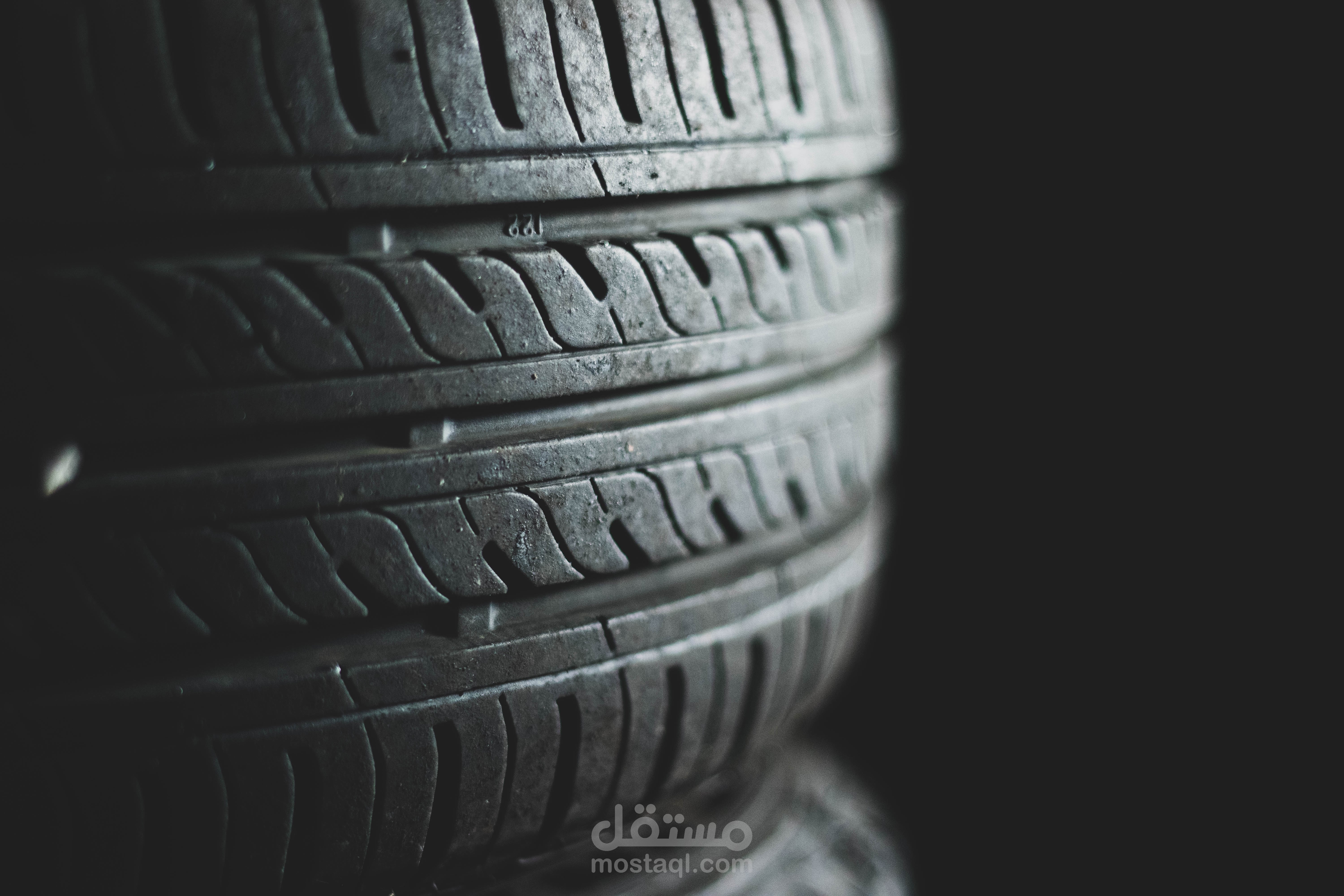 تصميم لوجو لشركة اطارات سيارات