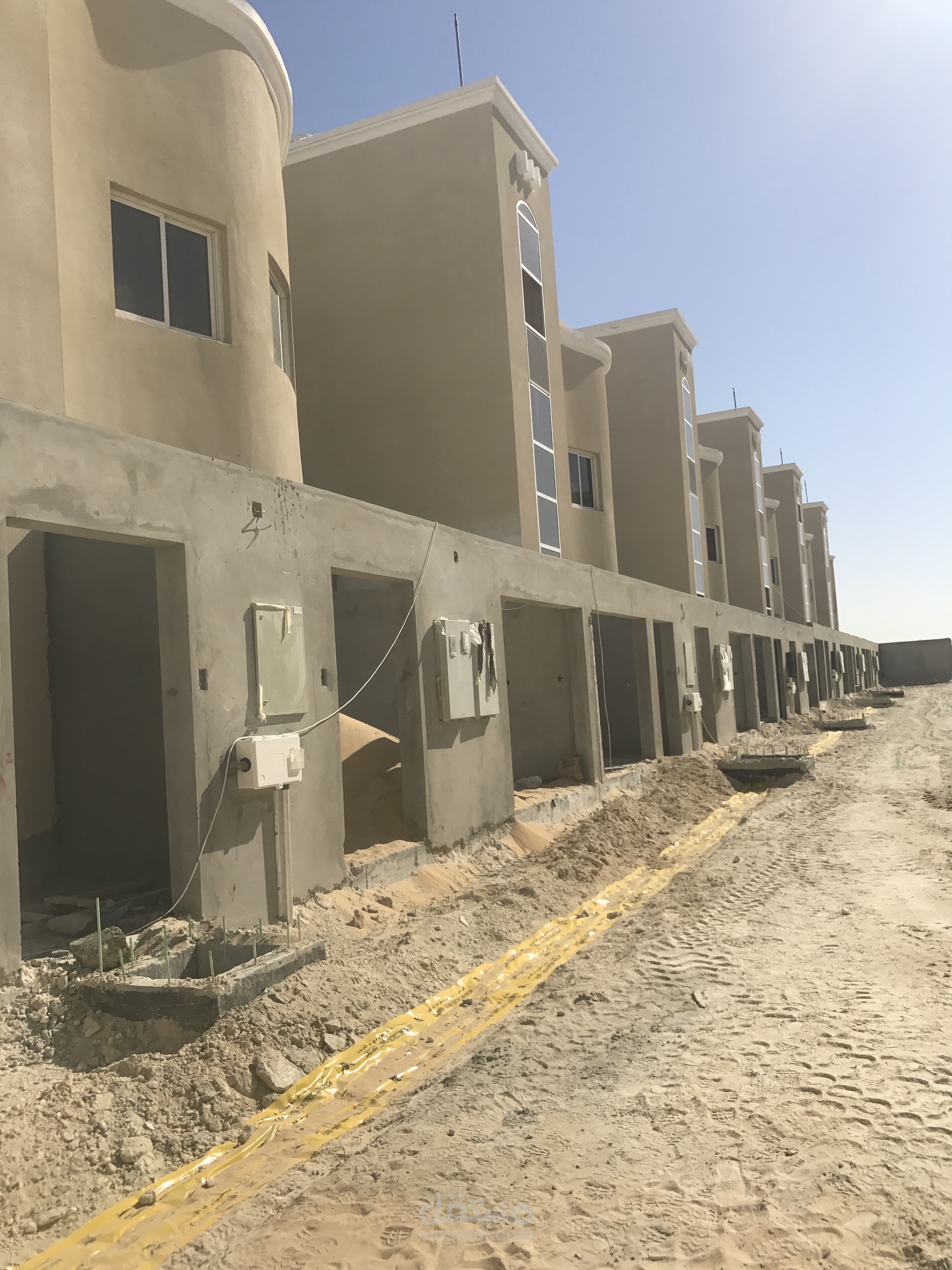 مشروع كومباوند سكنى يتكون من ٣٠ فيلا
