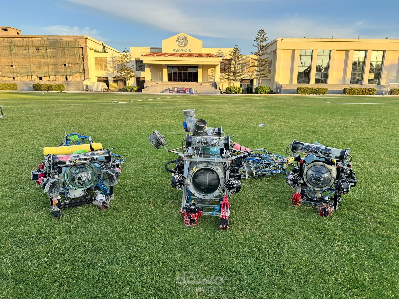 Remotely operated vehicle