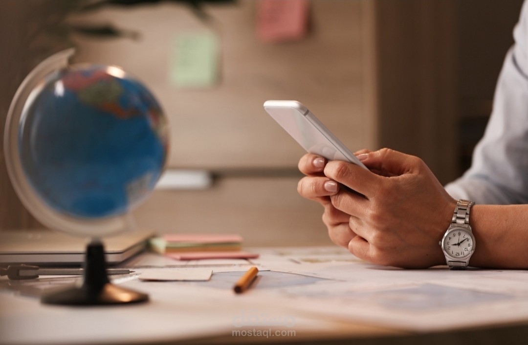 ترجمة تقنية متخصصة لمقال قصير حول "الذكاء الاصطناعي وأثره على النمو الاقتصادي" من العربية للانجليزية