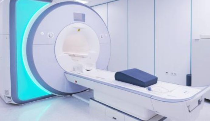 كتابة مقالة علمية عن التصوير الطبي باستخدام جهاز الرنين المغناطيسي MRI