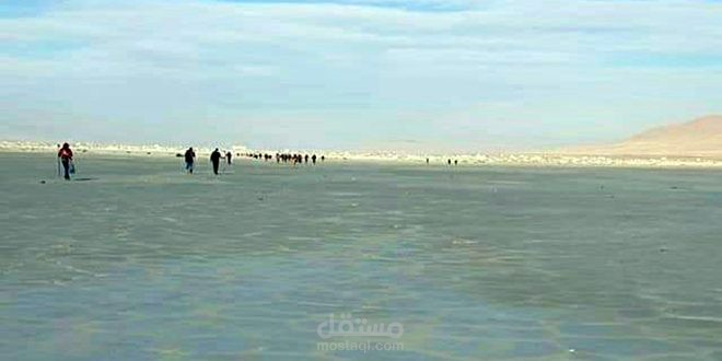 مملحة جيرود… مقصد الأهالي هرباً من حر الصيف وللتمتع بأجوائها المنعشة