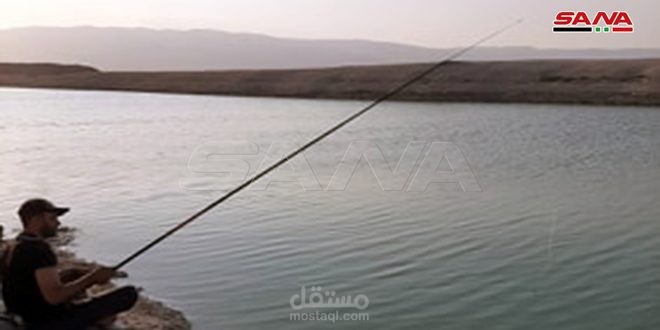 صيد السمك في الصحراء ليس ضرباً من الخيال… هواة يصطادونه من أعماق البادية بالقلمون الشرقي