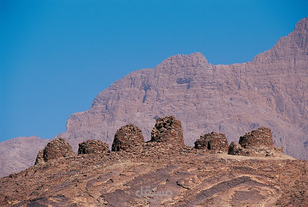 بحث علمي منشور حول المواقع الأثرية في بات بسلطنة عمان