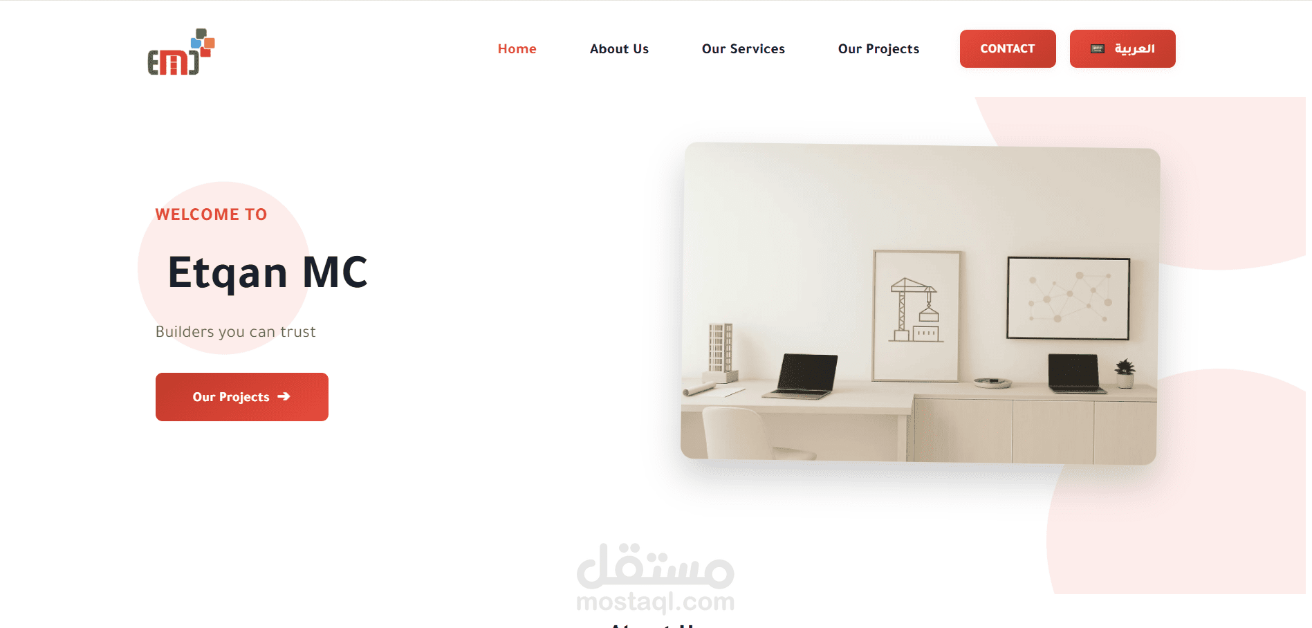 إنشاء موقع احترافي لشركة في مجال المشاريع والخدمات مع دعم العربية والإنجليزية