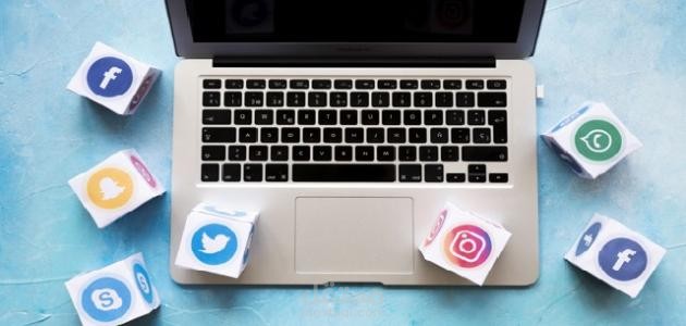 تقديم خدمة متابعيين علا مواقع التواصل الاجتماعي