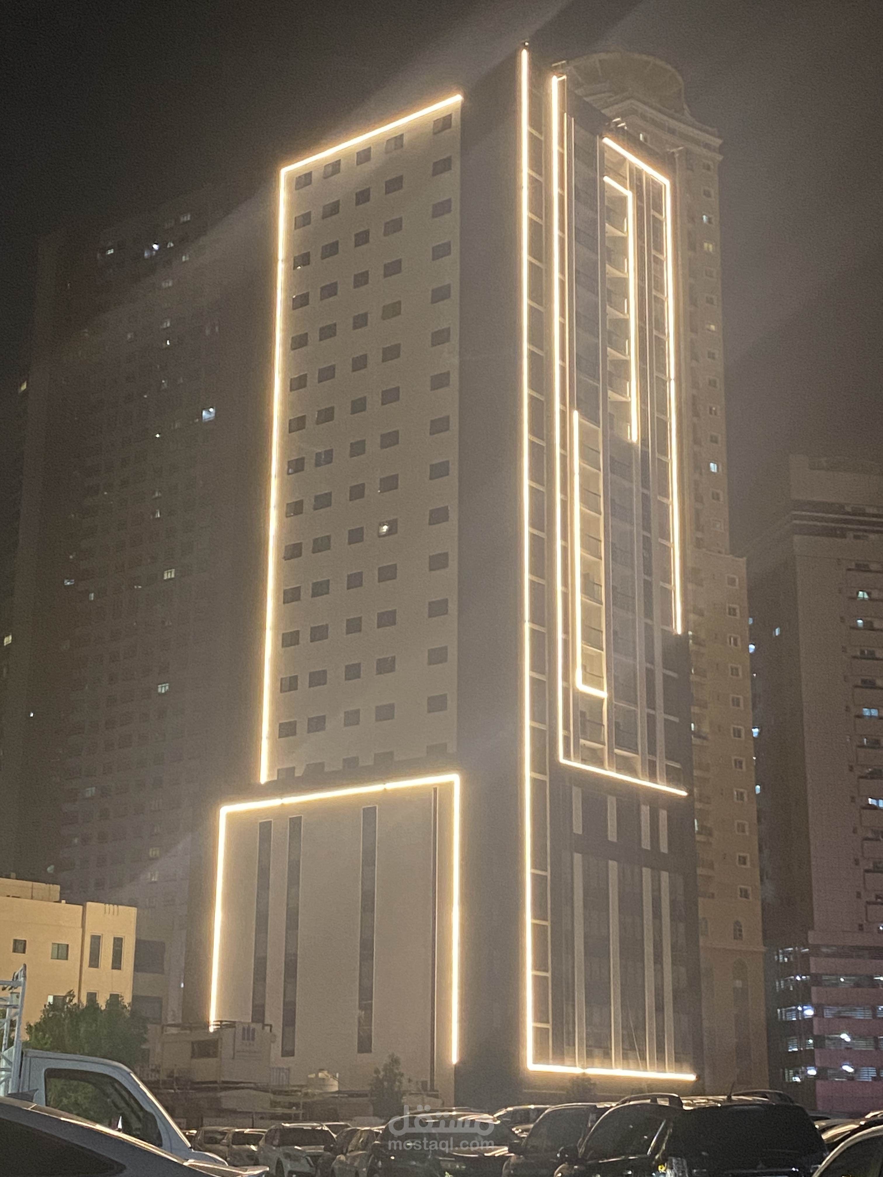 COMMERCIAL & RESIDENTIAL BUILDING (G+5P+15TYP+ROOF)