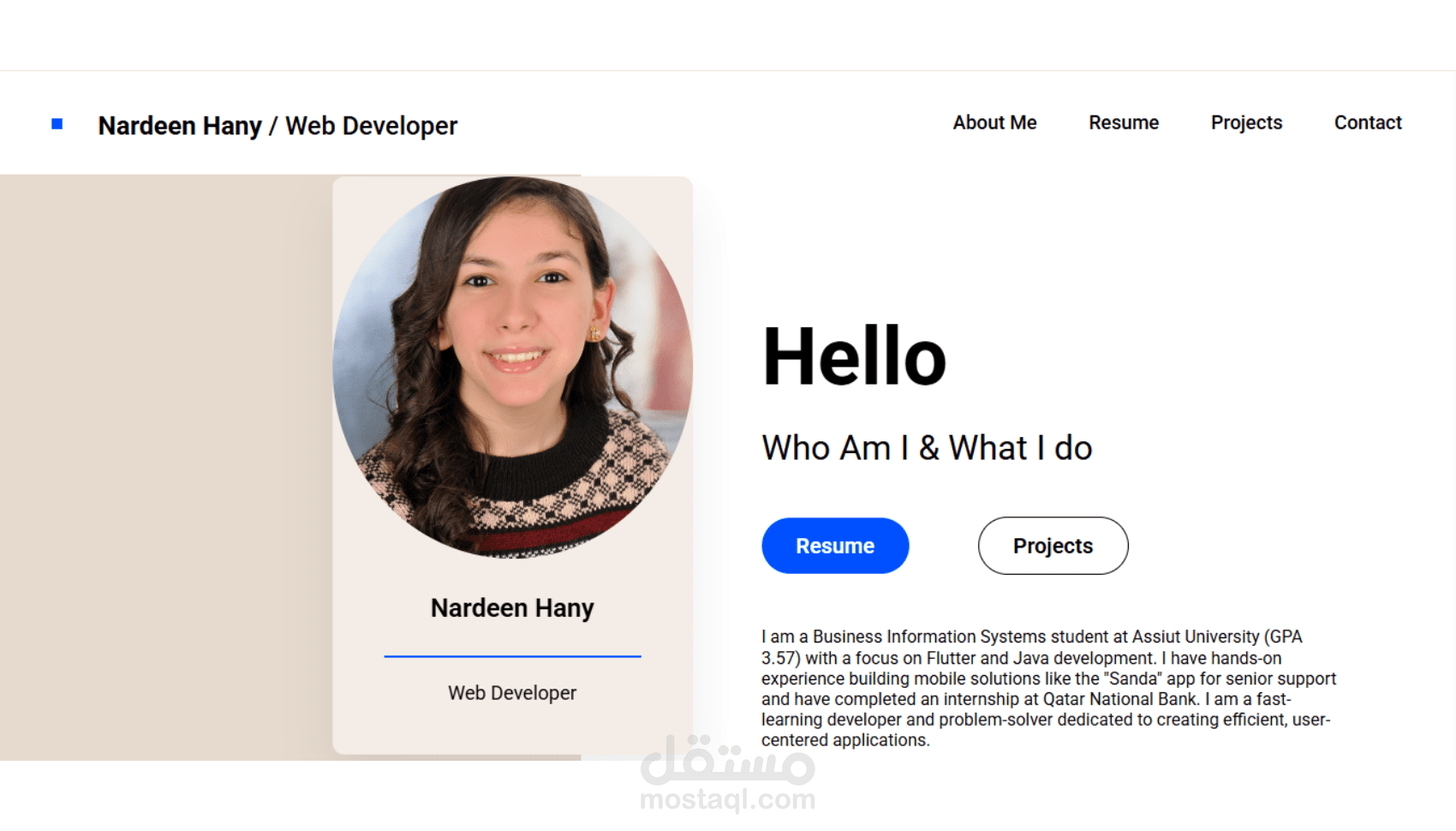 موقع شخصي (Portfolio) احترافي لعرض الأعمال والسيرة الذاتية.