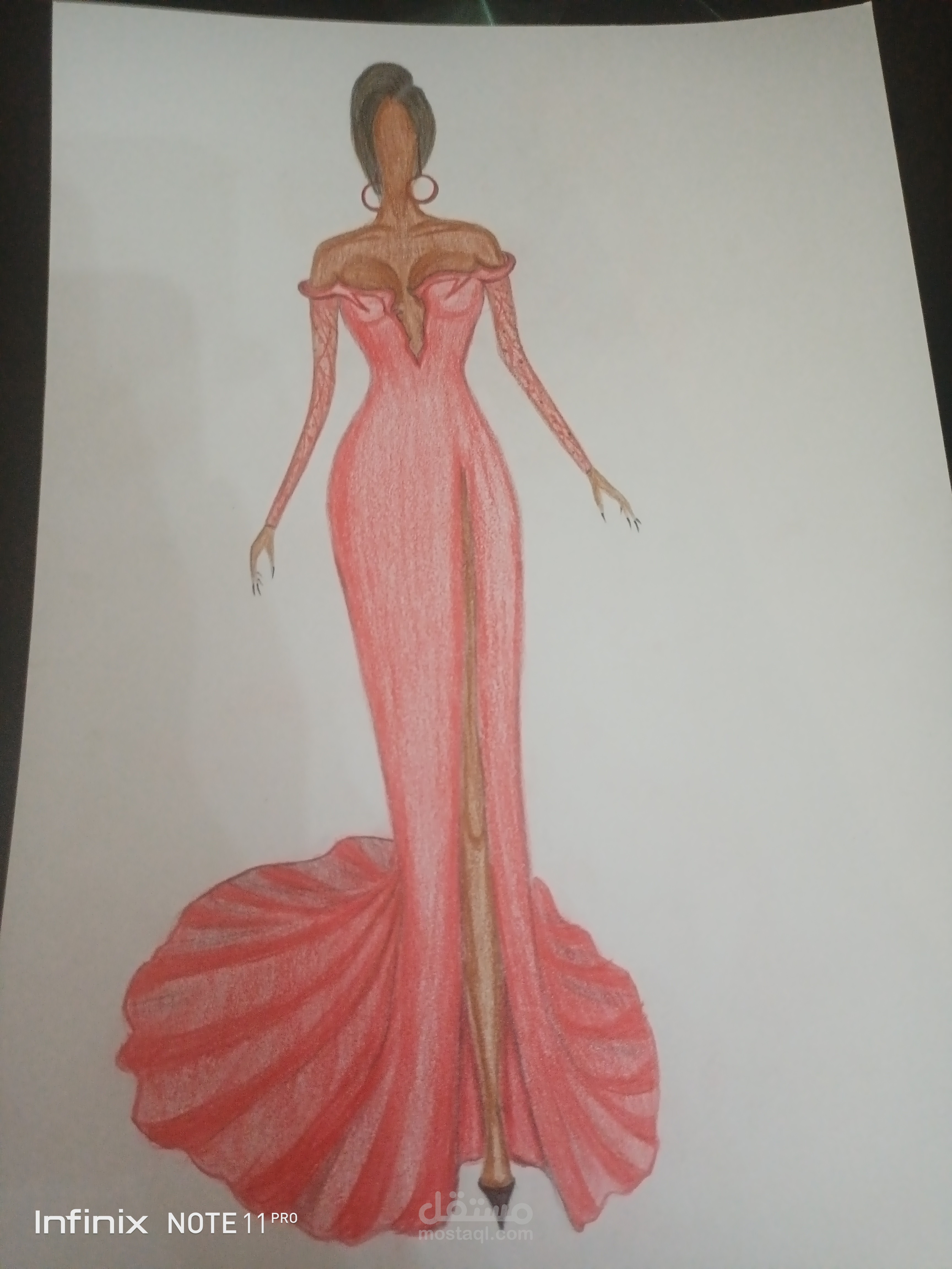 رسم تصاميم الازياء