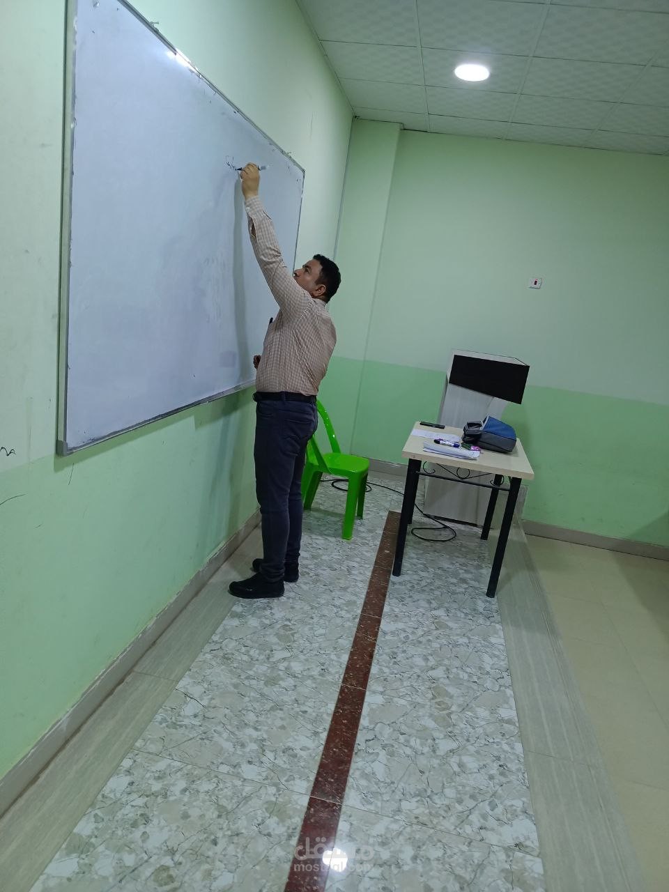 تدريس موضوع centroid body