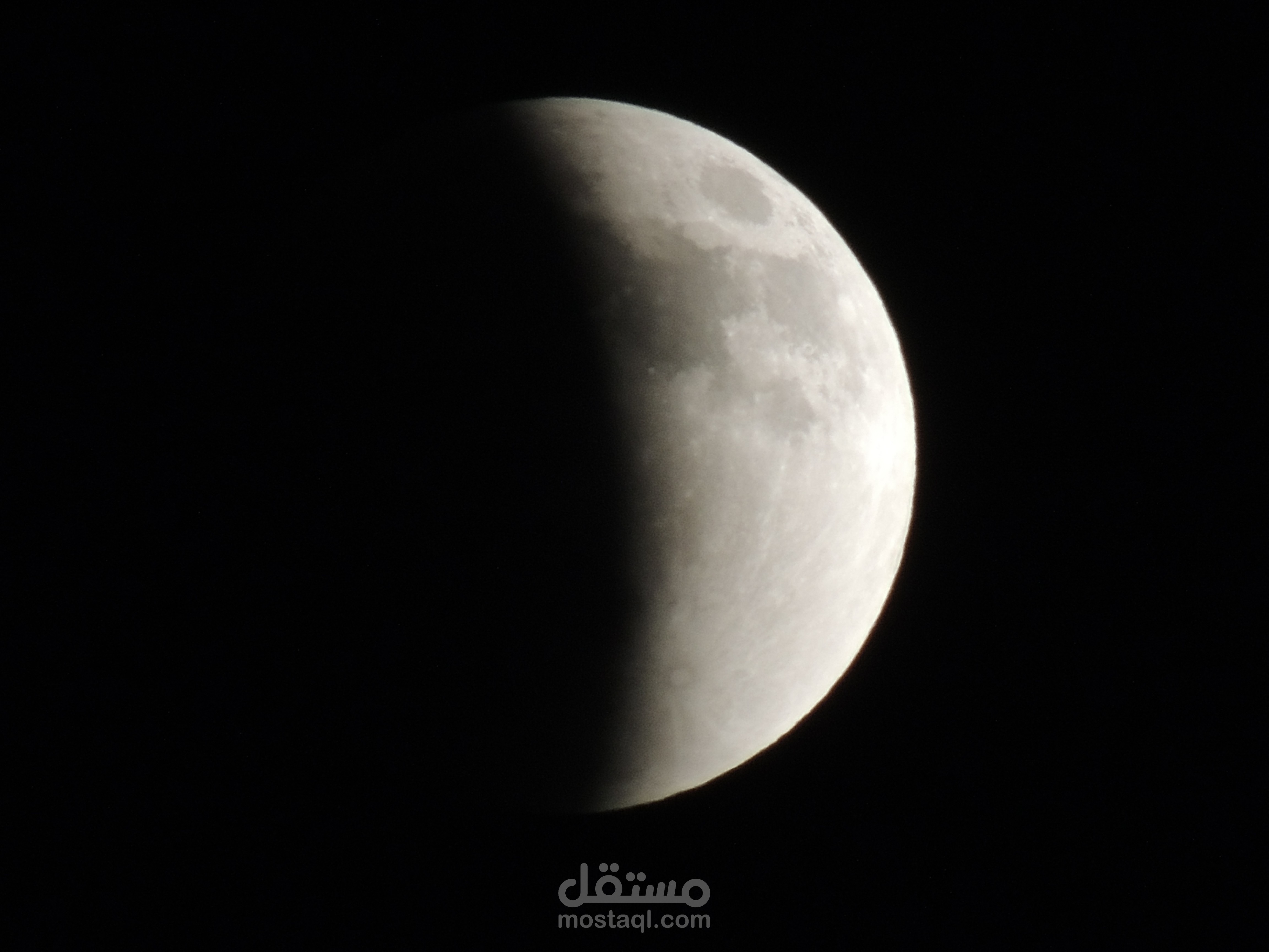 صوره للقمر