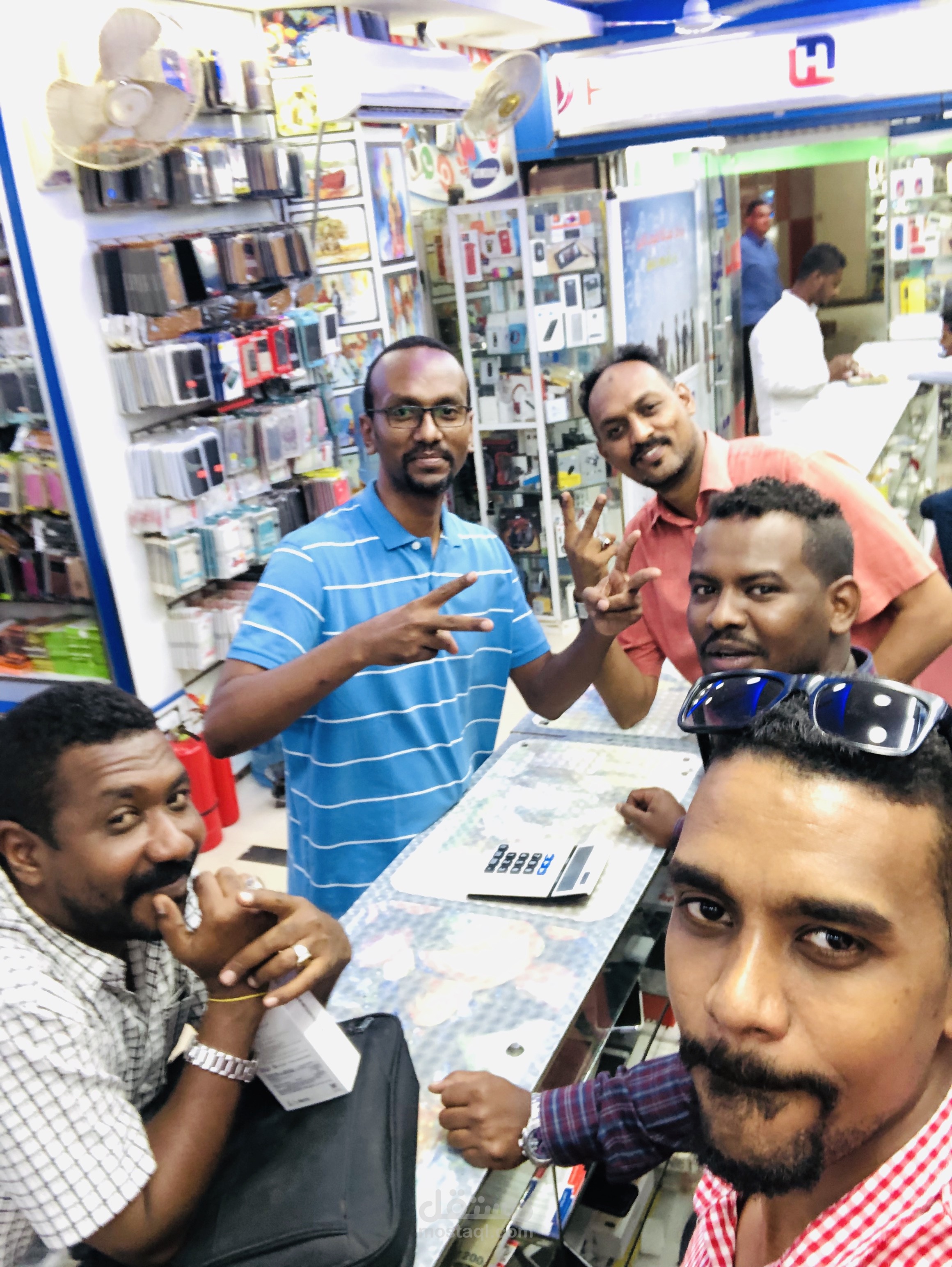 هوت لاين للالكترونيات