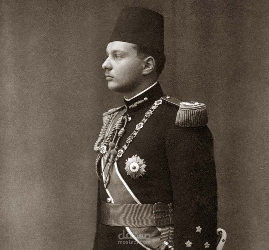 لماذا يحنّ المصريون إلى الملك فاروق؟