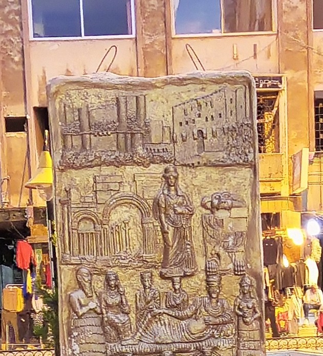 باحث تاريخي عن البشرية و أساسها