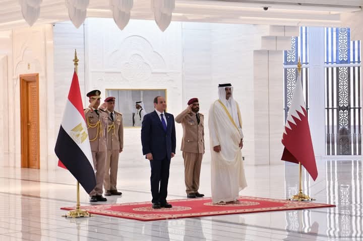 مراسم استقبال رسمية للرئيس السيسى فى قطر..ومباحثات مهمة اليوم