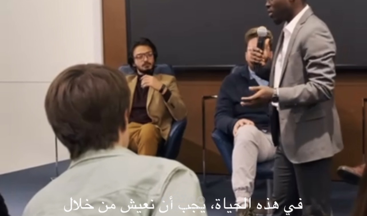 ترجمة فيديو من الانجليزي الى العربية