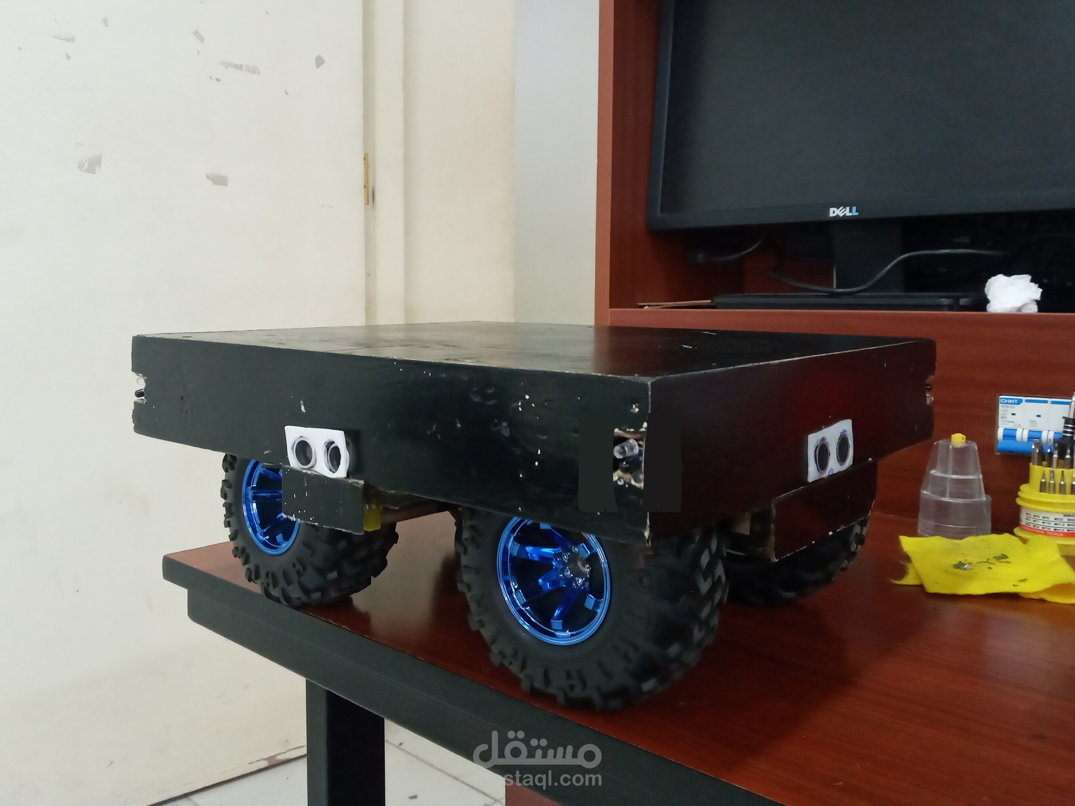 روبوت خدمة (Service robot)