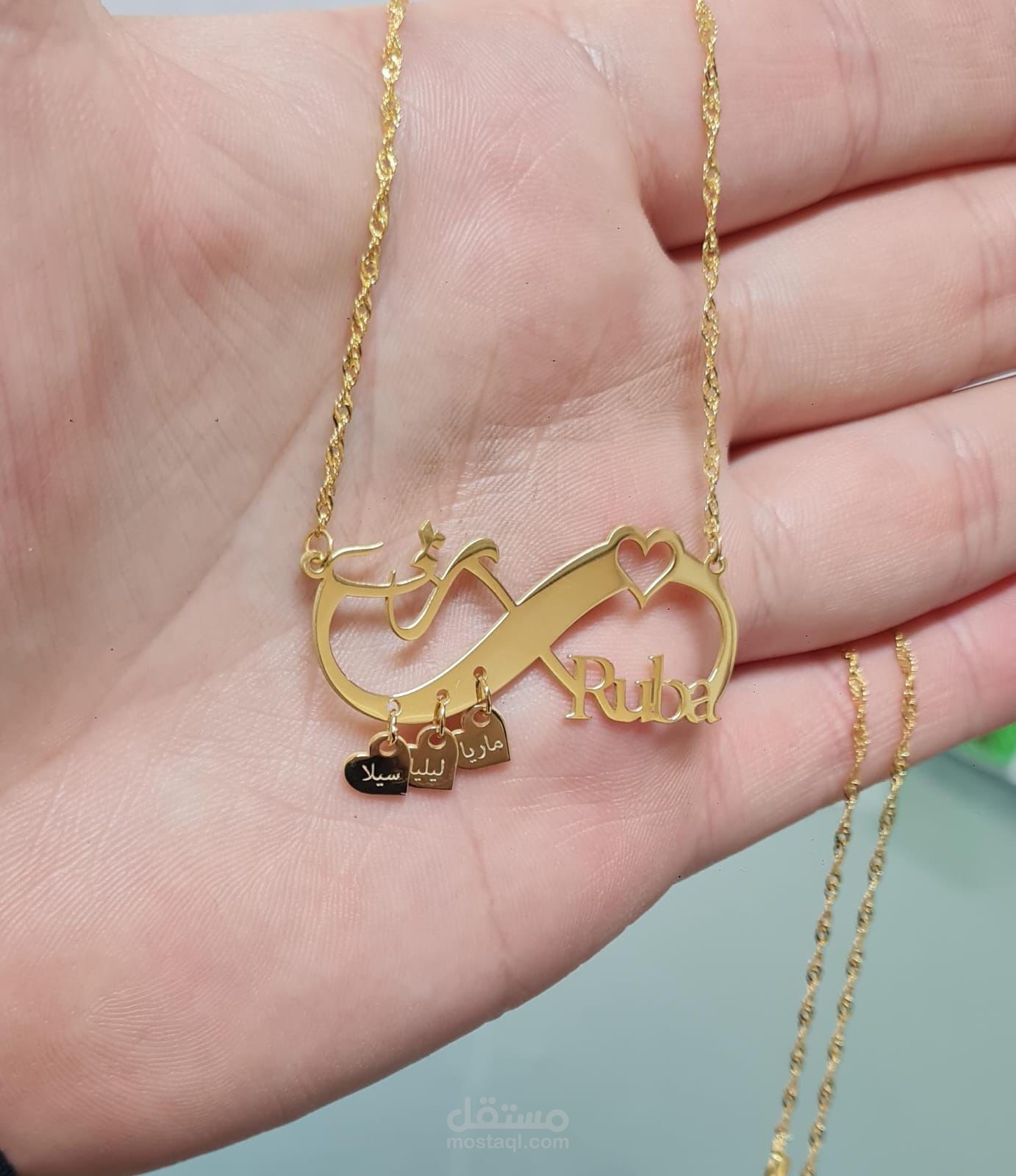 تصميم مخطوطة مجوهرات مخصصة (Custom Jewelry Design)