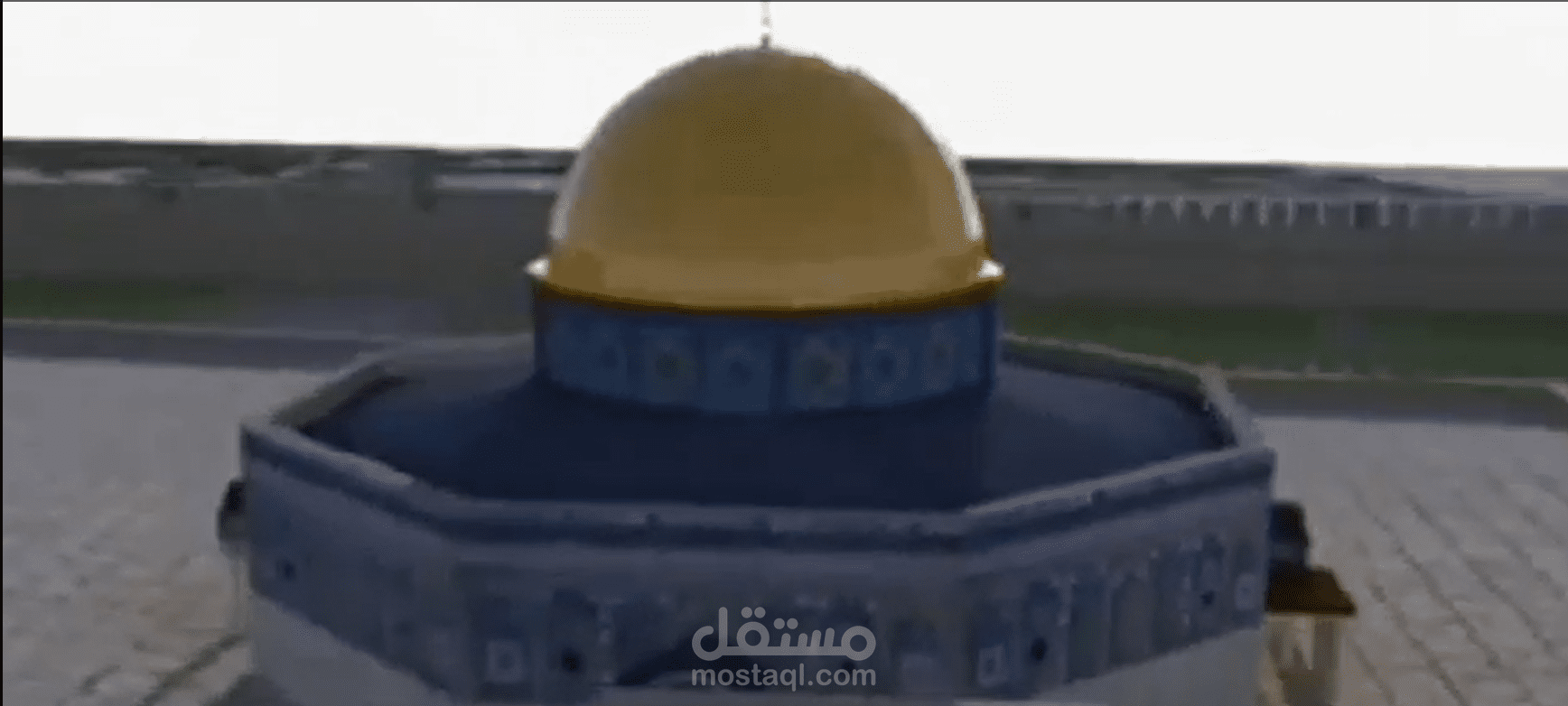 تعليق صوتي مرفق بفيديو يوضح أقسام المسجد الأقصى
