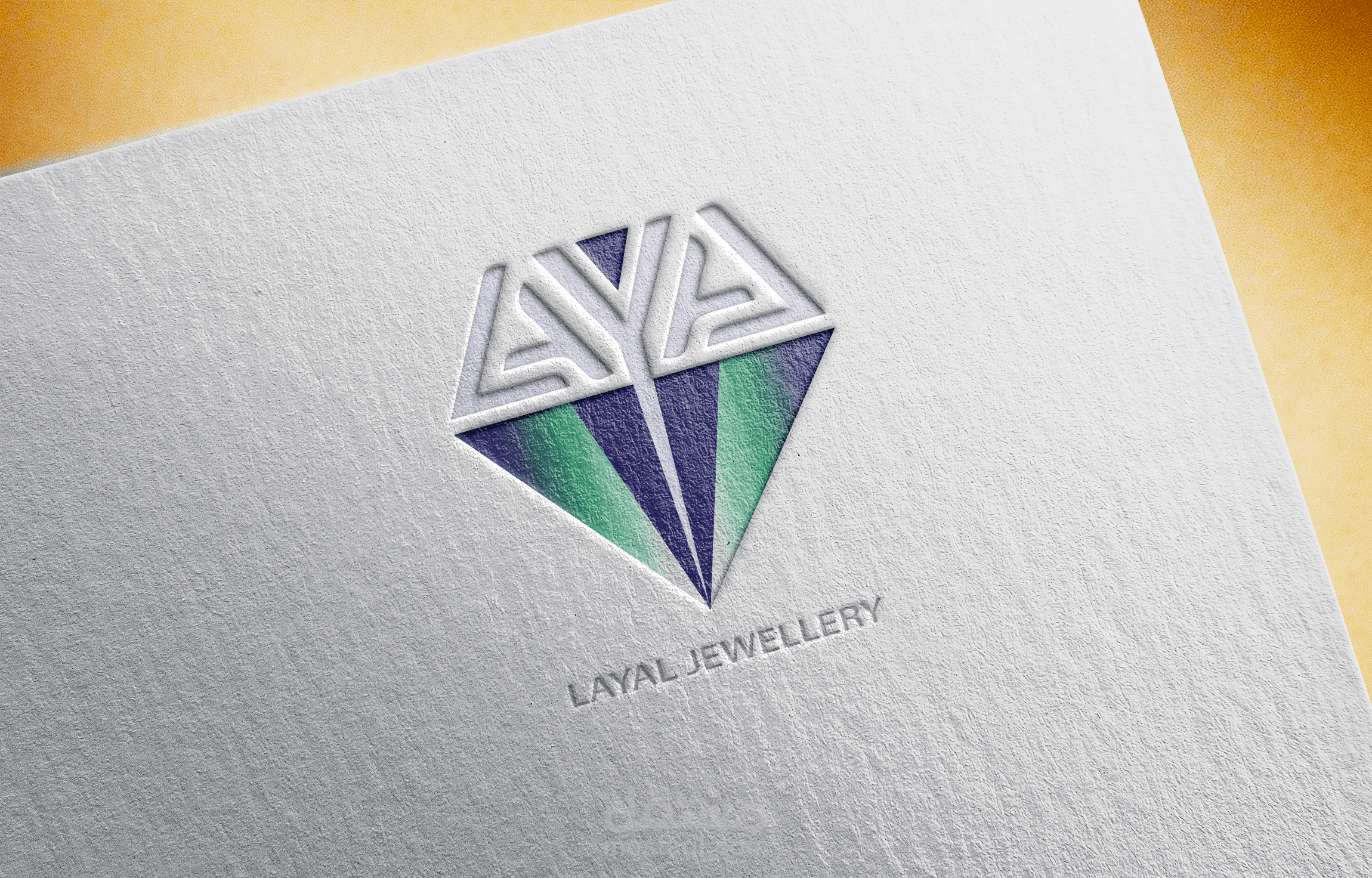 شعار لشركة مجوهرات عالمية " LAYAL "