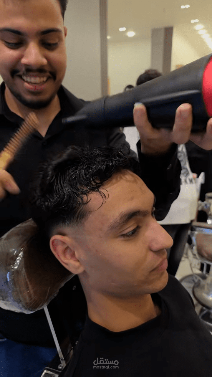 تصوير احترافي مع مونتاج سريع لصالون حلاقة رجالي