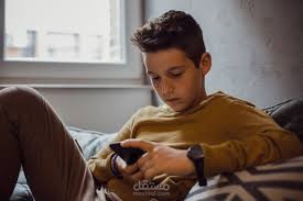 قصه قصيره توضح خطوره الهواتف للاطفال