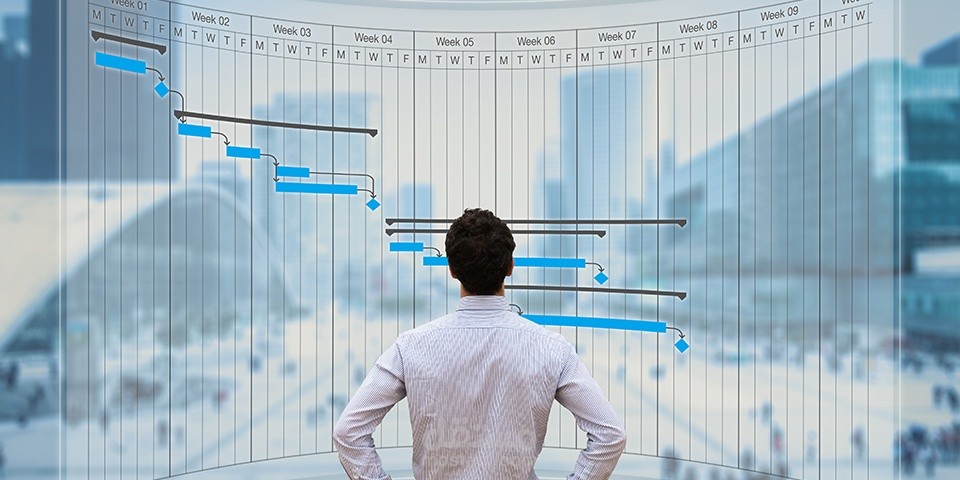 انشاء برنامج زمني للمشاريع الهندسية وتحديثها وعمل تقارير