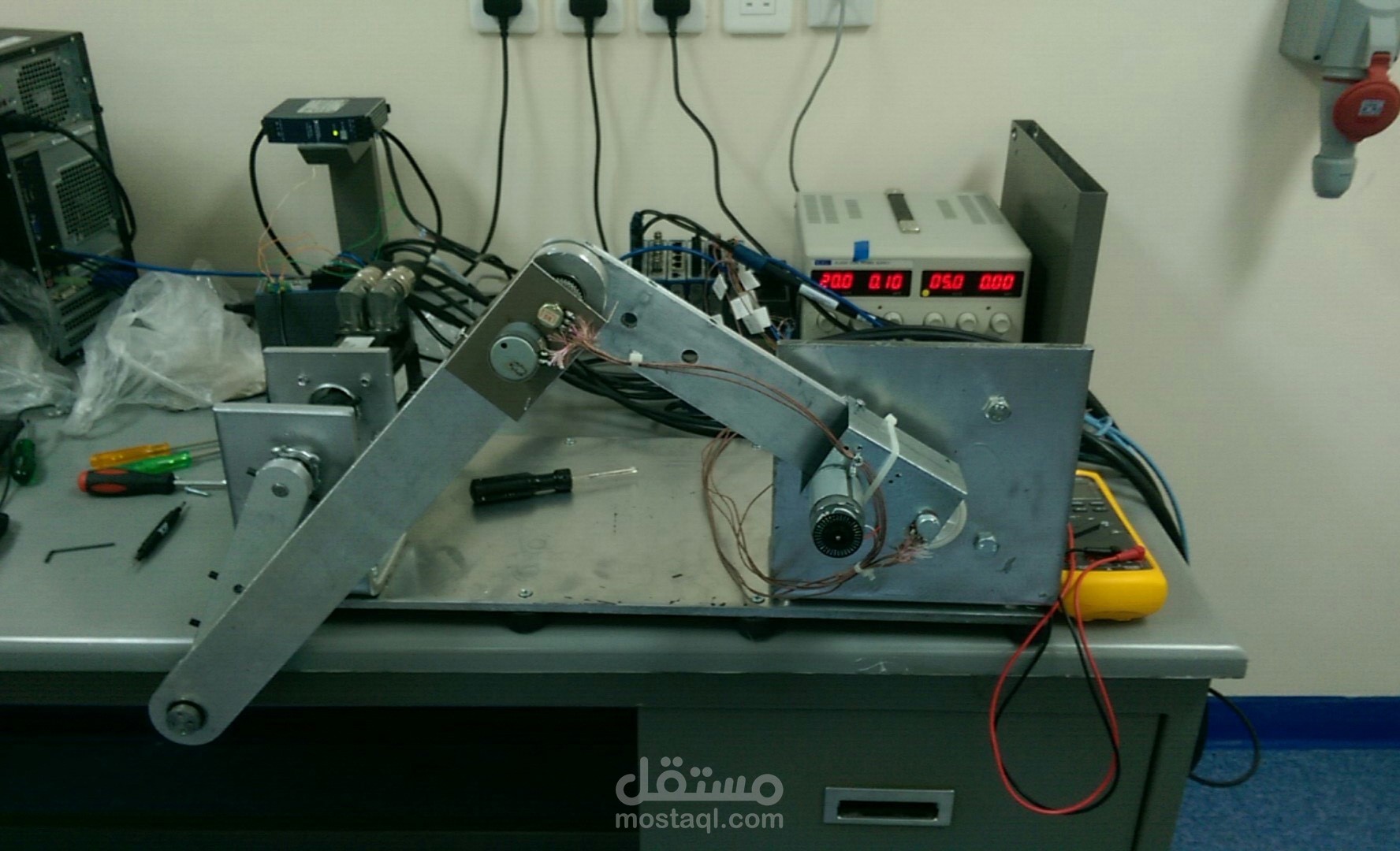 professional report about Instrumented Four Bar Mechanism