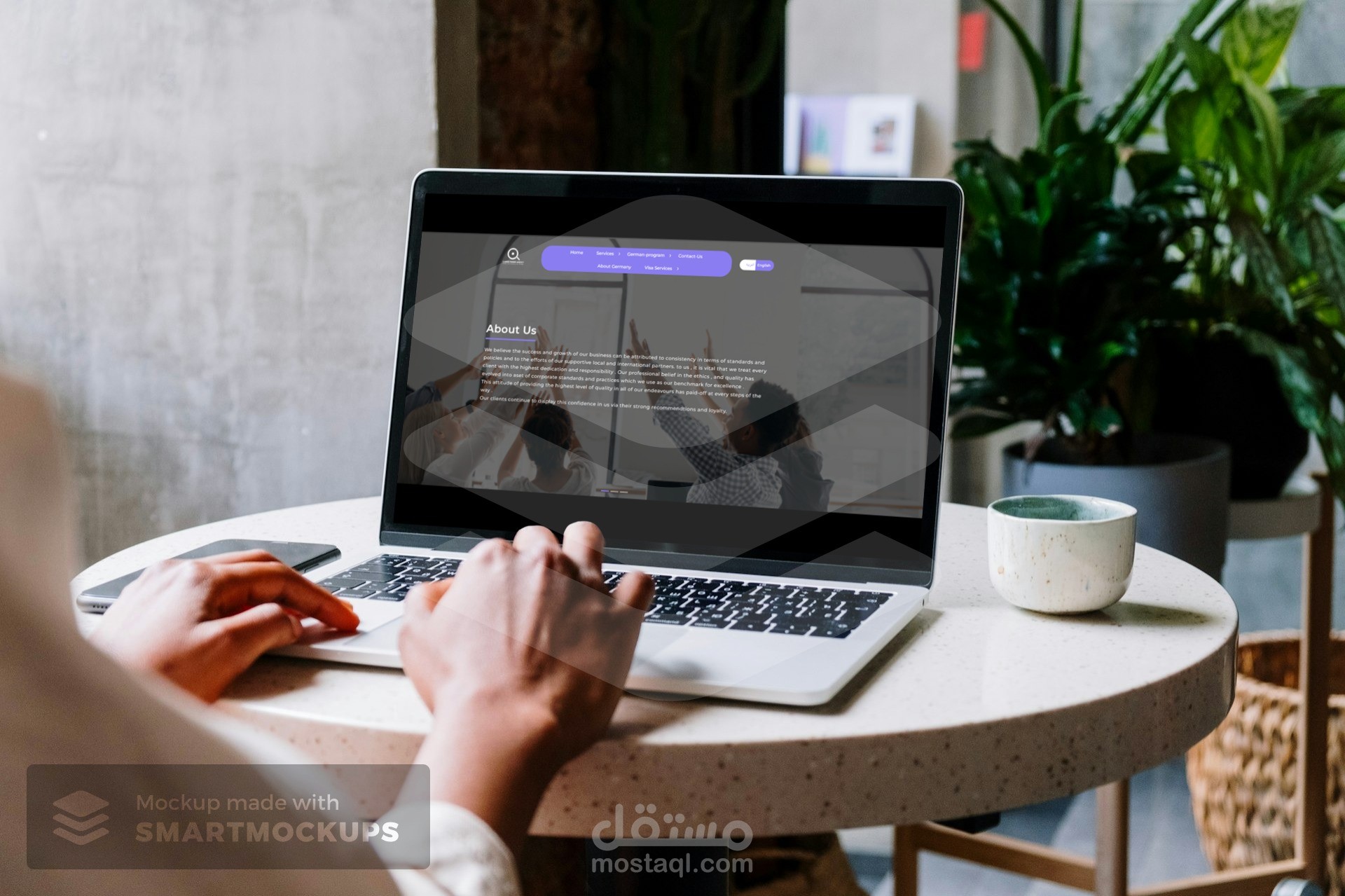 مشروع موقع تعريفي لشركة سياحة و سفر career finder agency