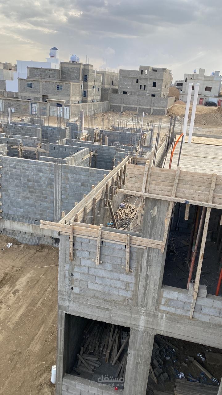 اشراف على بناء فيلا عظم