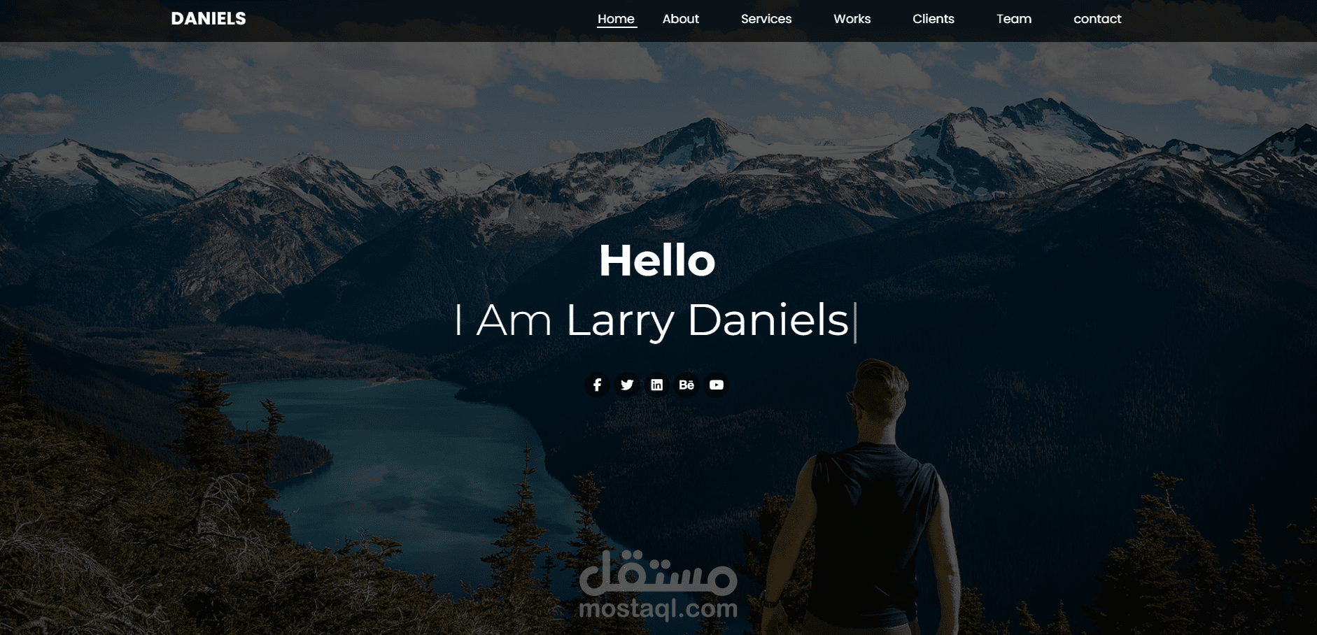 تصميم واجهة موقع شخصي احترافي (Daniels Portfolio)